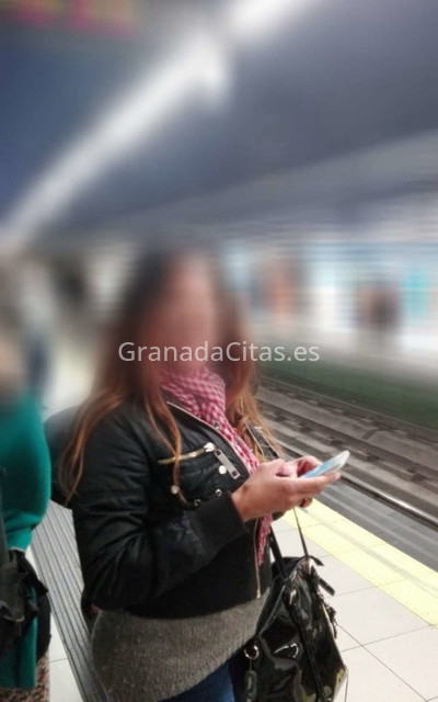 Sandra, colombiana risueña y divertida. 624330524. Citas en GRANADA, GRANADA. www.granadacitas.es.