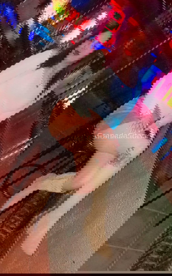 Adriana, mujer paraguaya. 614538380. Citas en GRANADA, GRANADA. www.granadacitas.es.
