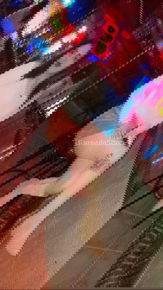 Adriana, mujer paraguaya. 614538380. Citas en GRANADA, GRANADA. www.granadacitas.es.