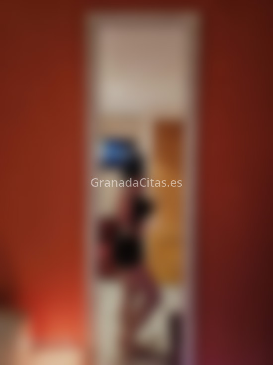 Ana, de vacaciones por la ciudad. 612470962. Citas en GRANADA, GRANADA. www.granadacitas.es.