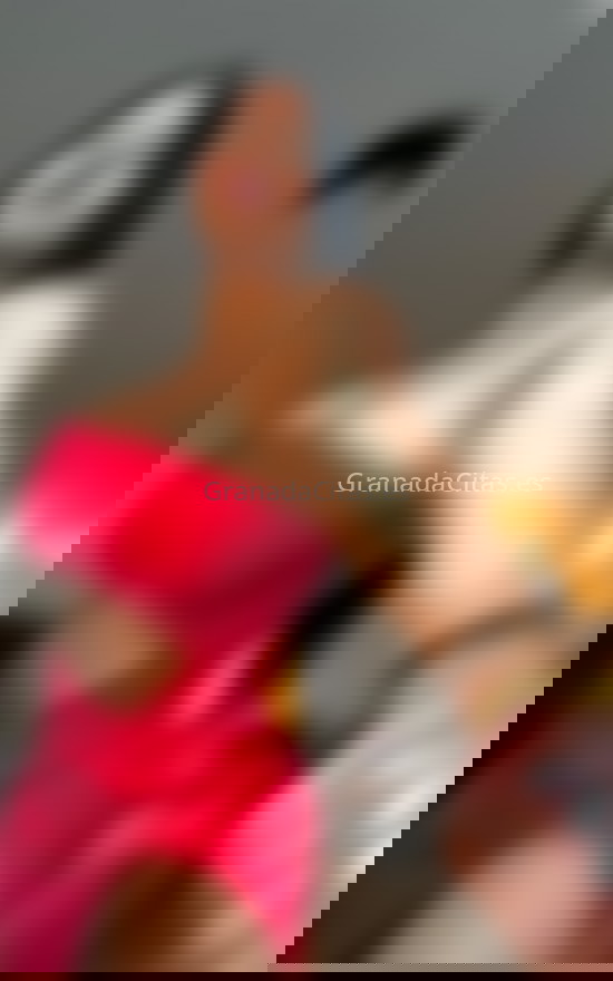 Vanesa, guapa, simpática y extrovertida. 641312094. Citas en GRANADA, GRANADA. www.granadacitas.es.