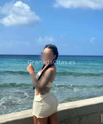 Alisson, hermosa morena. 611353298. Citas en GRANADA, GRANADA. www.granadacitas.es.