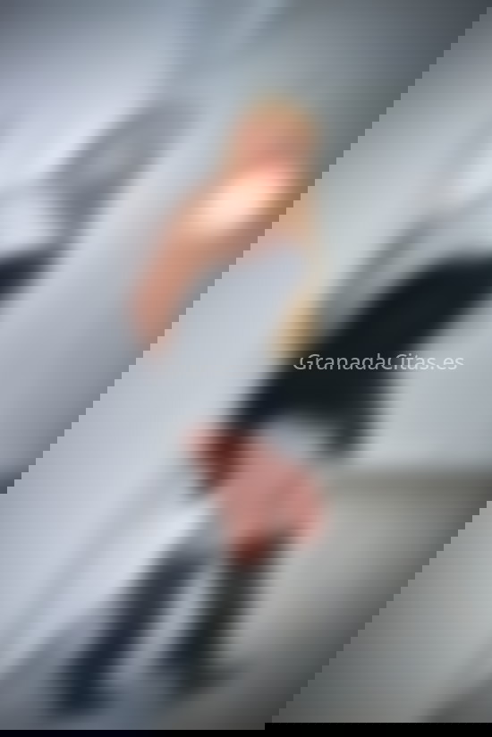 Verónica, chica trans muy alegre . 613417790. Citas en GRANADA, GRANADA. www.granadacitas.es.