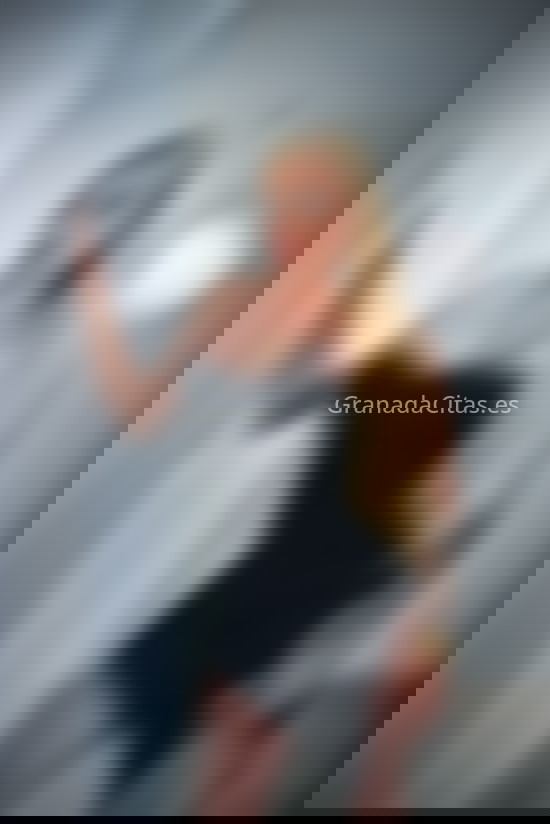 Verónica, chica trans muy alegre . 613417790. Citas en GRANADA, GRANADA. www.granadacitas.es.