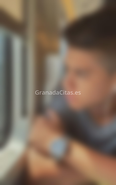 Alejandro, recién llegado a la ciudad. 648100675. Citas en GRANADA, GRANADA. www.granadacitas.es.