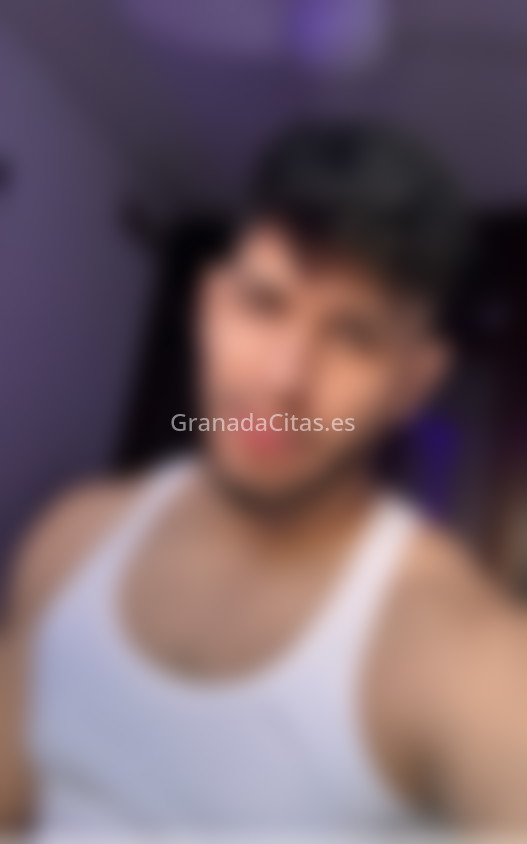 Daniel, latino recién llegado. 627275163. Citas en GRANADA, GRANADA. www.granadacitas.es.