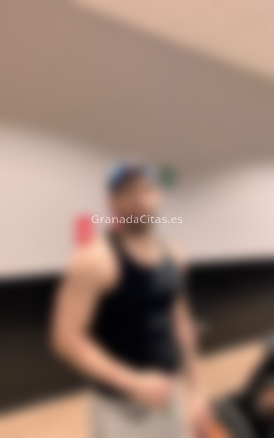 Daniel, latino recién llegado. 627275163. Citas en GRANADA, GRANADA. www.granadacitas.es.