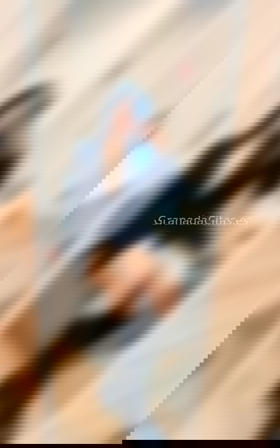 Sofía, jovencita latina educada . 614572790. Citas en GRANADA, GRANADA. www.granadacitas.es.